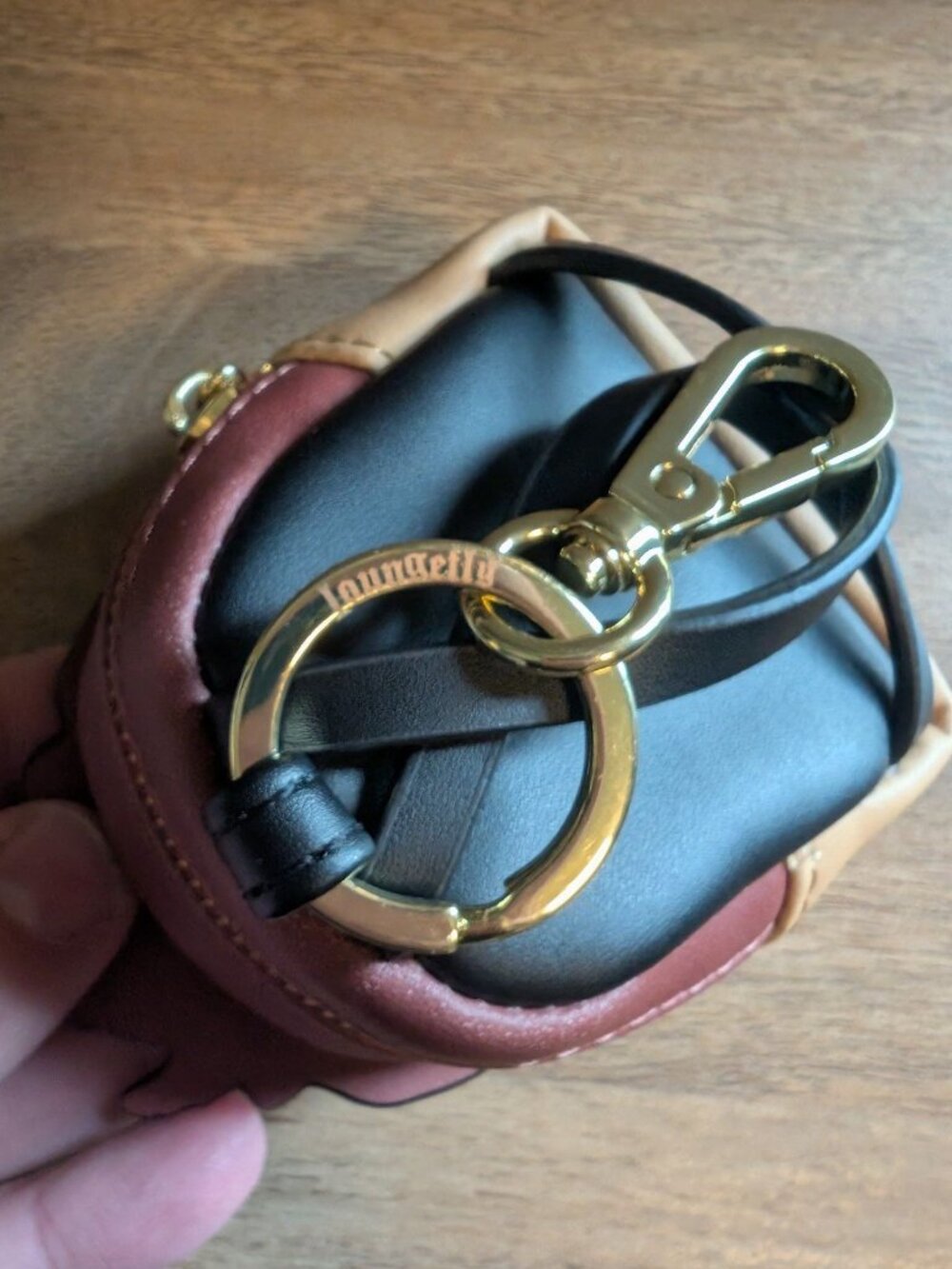 Looney Tunes, Tasmanian devil Taz , mystery loungefly Mini backpack keychain - Picture 4 of 9